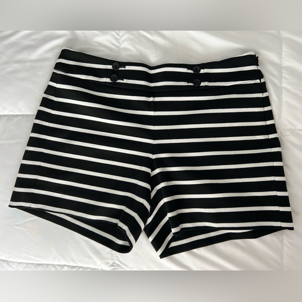 NWOT White House Black Market WHBM Ponte Black & White Striped Shorts Size 2 S